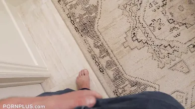 Creeping On The Realtor