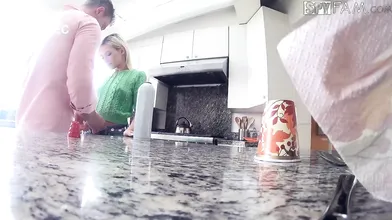 Stepsis Fucked In Kitchen On Thanksgiving