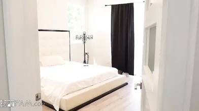 Stepsiblings Discovers Sex Machine