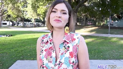 Doggstyle-loving MILF Krissy