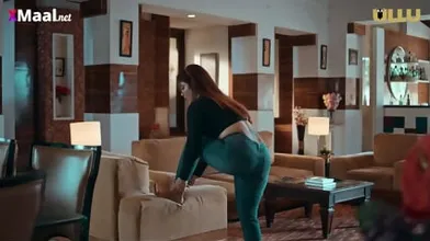 Sexy Gf Gayi Doctor Ke Pass Apna Check Up Karane. Gf Ne Apni Paati Ko Kiya Kiss, Bf Ko Ayaa Gussa. Ullu Indian Web Series. Badan Episode 8.