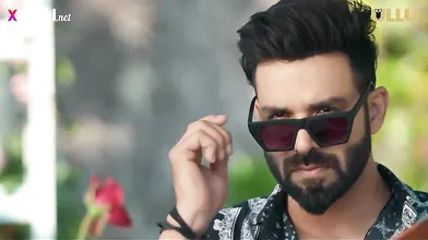 Pati Ne Apni Sexy Biwi Ko Uski Bf Ke Sath Bheja Car Main. Bf Ne Apni Sexy Gf Ko Nanga Karke Kiya Sex. Gand Far Chudai. Ullu Indian Web Series. Badan Episode 9