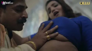 Sharma Ne Sexy Biwi Bade Doodh Dabaya Phir Jabardasti Powder Lagake Choda. Ullu Indian Web Series.