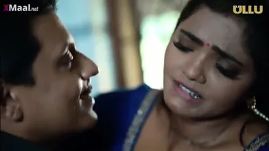 Thakur Ne Sharma Ke Sexy Biwi Ki Panti Utarkar Jabardast Gand Mara. Ullu Indian Web Series. Aah Se Aaha Tak Episode 2.