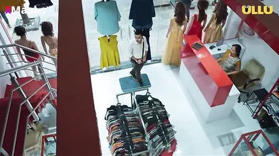 Sexy Robot Ne Shikhaya Kiss. Phir Huyi Panti Ki Shopping. Ullu Indian Web Series. Robot Episode 3.