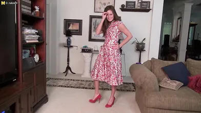 This naughty mom gets undressed and then some