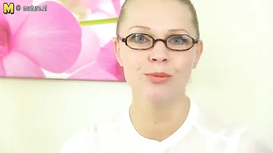 Hot asn steamy British MILF playing with her pussy