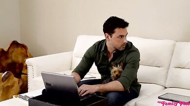 Distracting Daddy - S8:E3