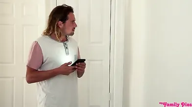 Shower Curtain Gloryhole - S21:E5