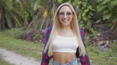 REALITY KINGS - JMac Loses His Mind Watching Skylar Vox Seductively Moving Her Curves While Washing His Car