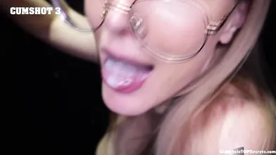 Jesus Cristo Riley, 17 cargas entre vocês dois!! - Chris Galo