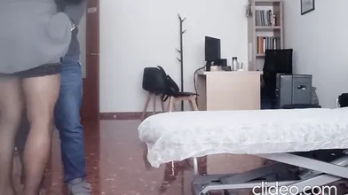 Vicenta la viuda culona follada por un cliente jubilado dejandola preñada