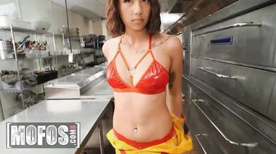 MOFOS Charles Dera Catches His Co Worker Masturbating At Work He Then Tries To Make Her Feel Better With His Dick - Kimora Quin