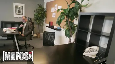 MOFOS - Boss’ Daughter Cecilia Lion Takes It Deep In Missionary In The Office And Gets A Huge Facial