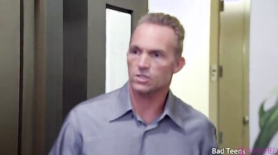 Pussy Bandit - S6:E2