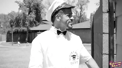 Leave It To Moms Beaver The Milk Man Bw - S1:E1