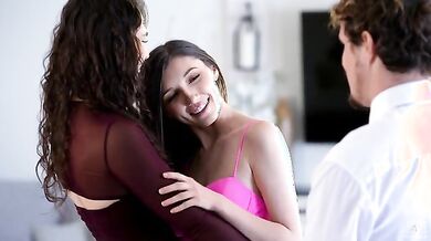 Valentines Day Threesome - S46:E3