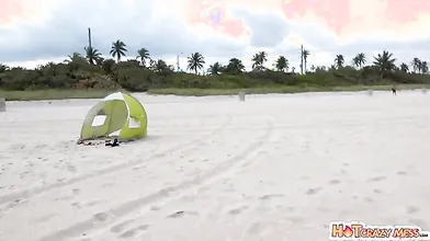 Beach Pickup - S3:E4