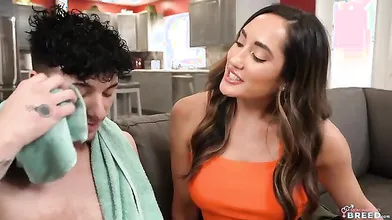 Stepmom Craves My Cream - S4:E3