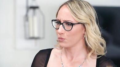 Stepmoms Private Ama Session - S4:E1