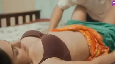 AKELE ME PREMI NE MAARI BHABHI KI GAAD_1.