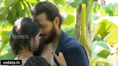 PREMI PREMIKA KI OUTDOOR CHUDAI