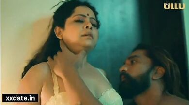 POOJA KI MUMMY KE SATH BOYFRIEND NE KI CHUDAI POOJA GYI THI BAHAR