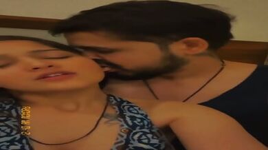 Horny Indian Slut Girl Pussy Licking By Lover!???? Desi Porn Video Leak ????