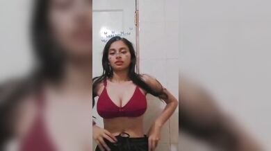 Nandani Showing Boobs & Fingering On SnapChat For Lover