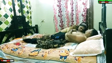Desi Bhabhi Homemade Sex Ullu Hindi Video