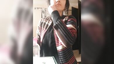 Desi Paki Cutie Leaks Her Own Dress-up Tease!????????✨