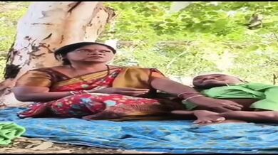 Hindi PublicPlace Telugu Mature Paid Bhabhi Giving Handjob And Fucking In Outdoor With Short Man (Viral MMS)