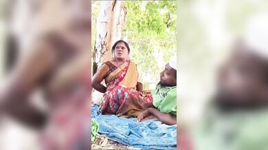 Hindi PublicPlace Telugu Mature Paid Bhabhi Giving Handjob And Fucking In Outdoor With Short Man (Viral MMS)