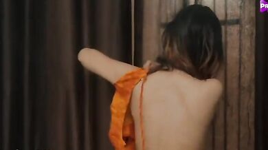 AKELE ME PREMI NE MAARI BHABHI KI GAAD