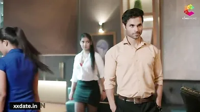 Office Me Reena Ko Banaya Godi Boss Ne Dogystyle Me Choda